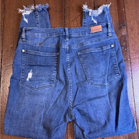 Judy Blue Jeans - Picture 5 of 6